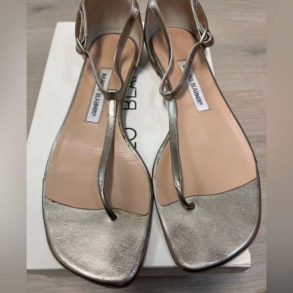 Manolo Blahnik Flat Thong Sandals with Buckle Closure in Bronze Gold color - Picture 8 of 10